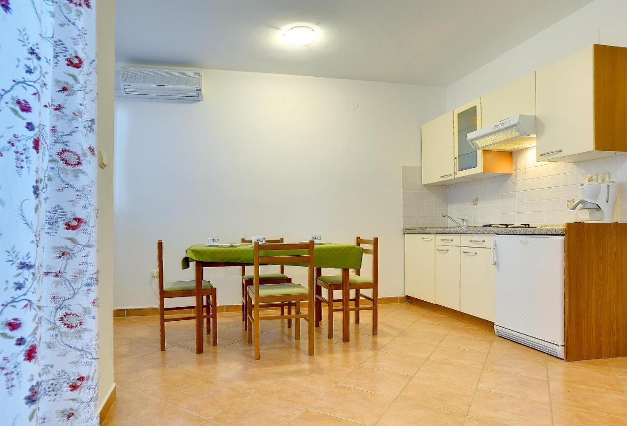 Apartments Ulika Медулин Екстериор снимка